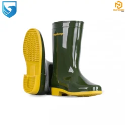 Ủng bảo hộ Thùy Dương