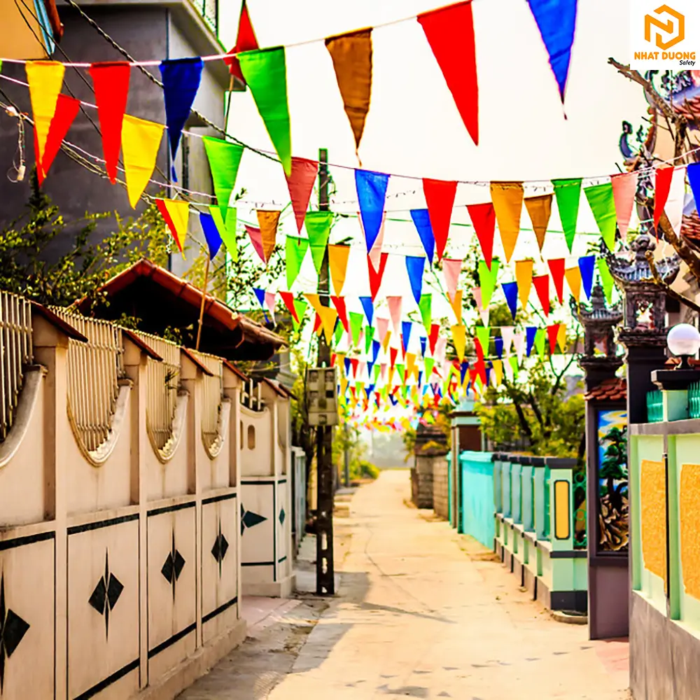 Cờ dây tam giác nhiều màu, cờ đuôi nheo