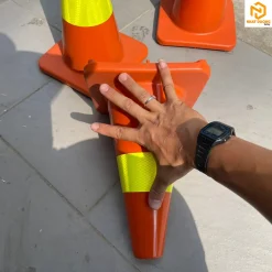 Cọc tiêu giao thông GT30B cao 30cm