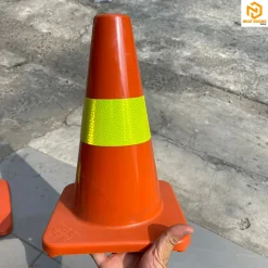 Cọc tiêu giao thông GT30B cao 30cm