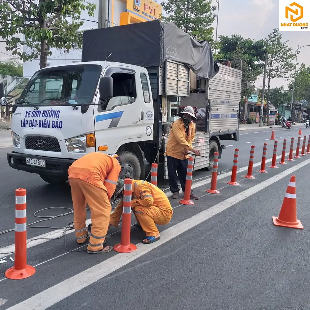 Cột chia làn đường GT75A