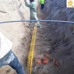 Băng cảnh báo cáp ngầm 22kV 3 thứ tiếng