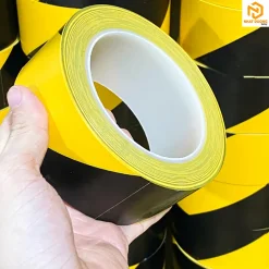 Băng keo dán nền sọc vàng đen