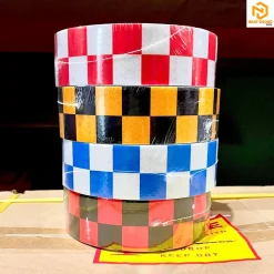 Băng keo phản quang tổ ong caro