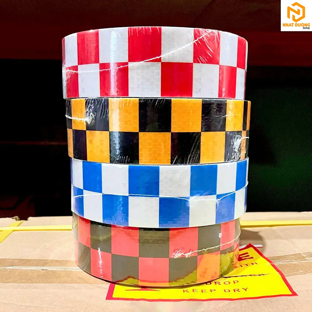 Băng keo phản quang tổ ong caro