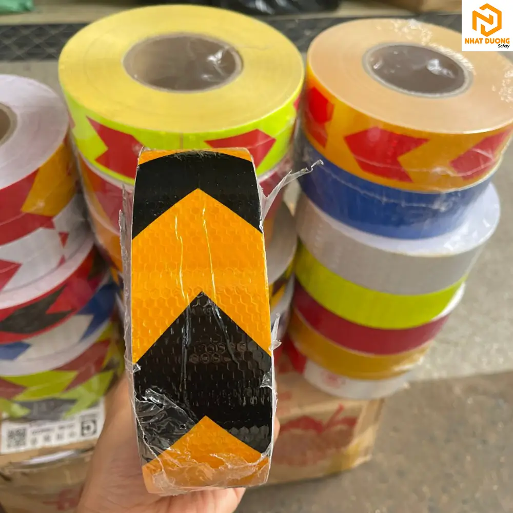 Băng keo phản quang tổ ong mũi tên lớn