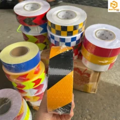 Băng keo phản quang tổ ong sọc chéo