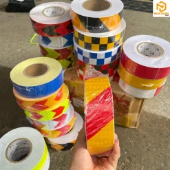 Băng keo phản quang tổ ong sọc chéo