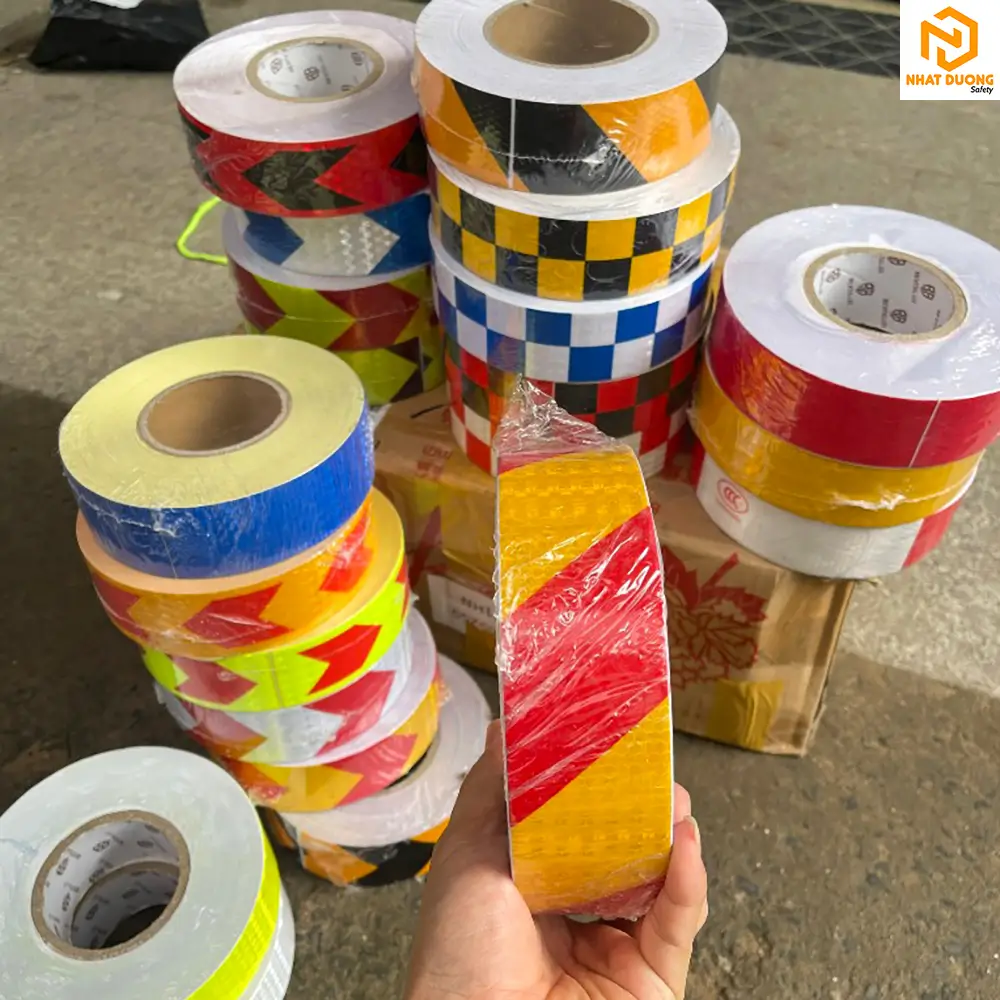 Băng keo phản quang tổ ong sọc chéo